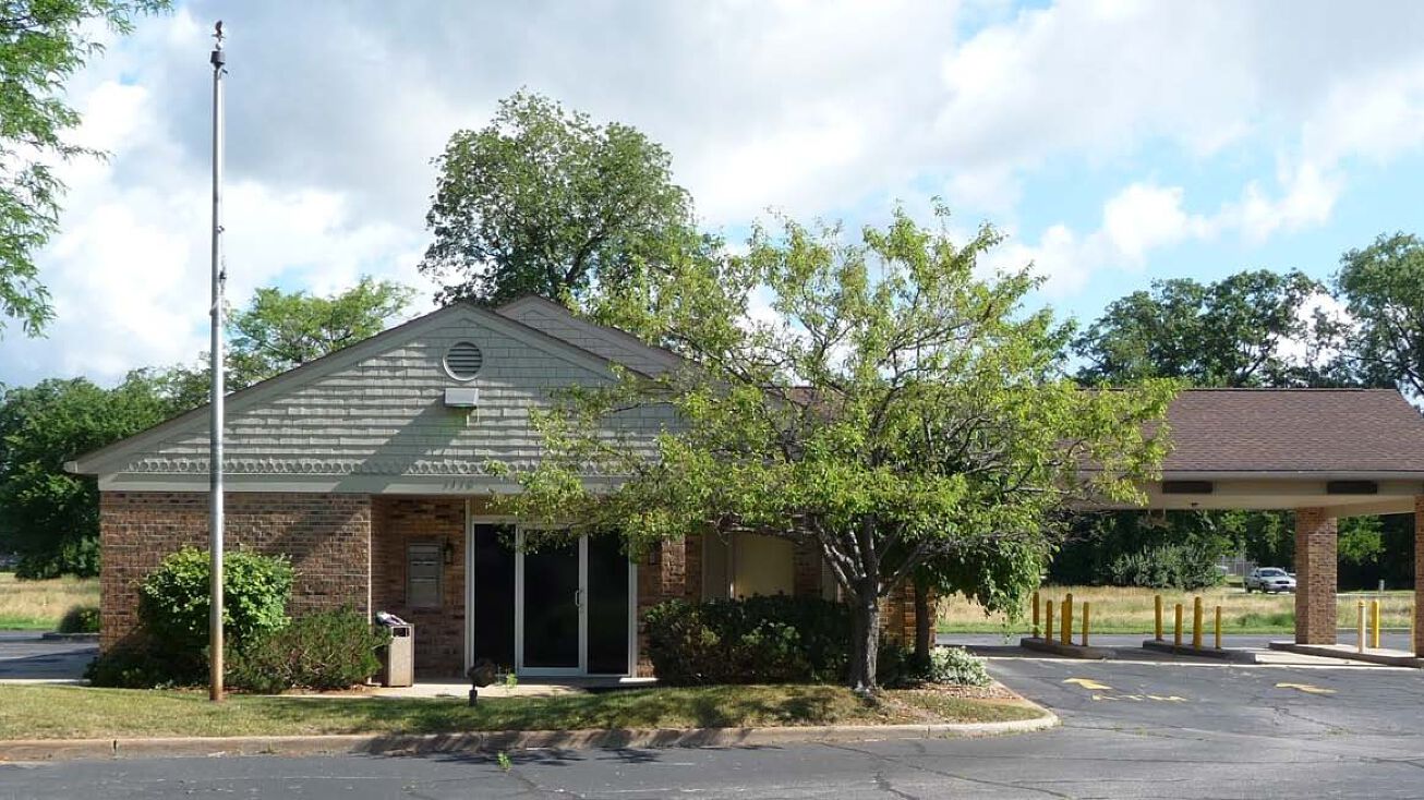 3110 W. Old US 20, Elkhart, IN 46514 Office Property for Sale 3110