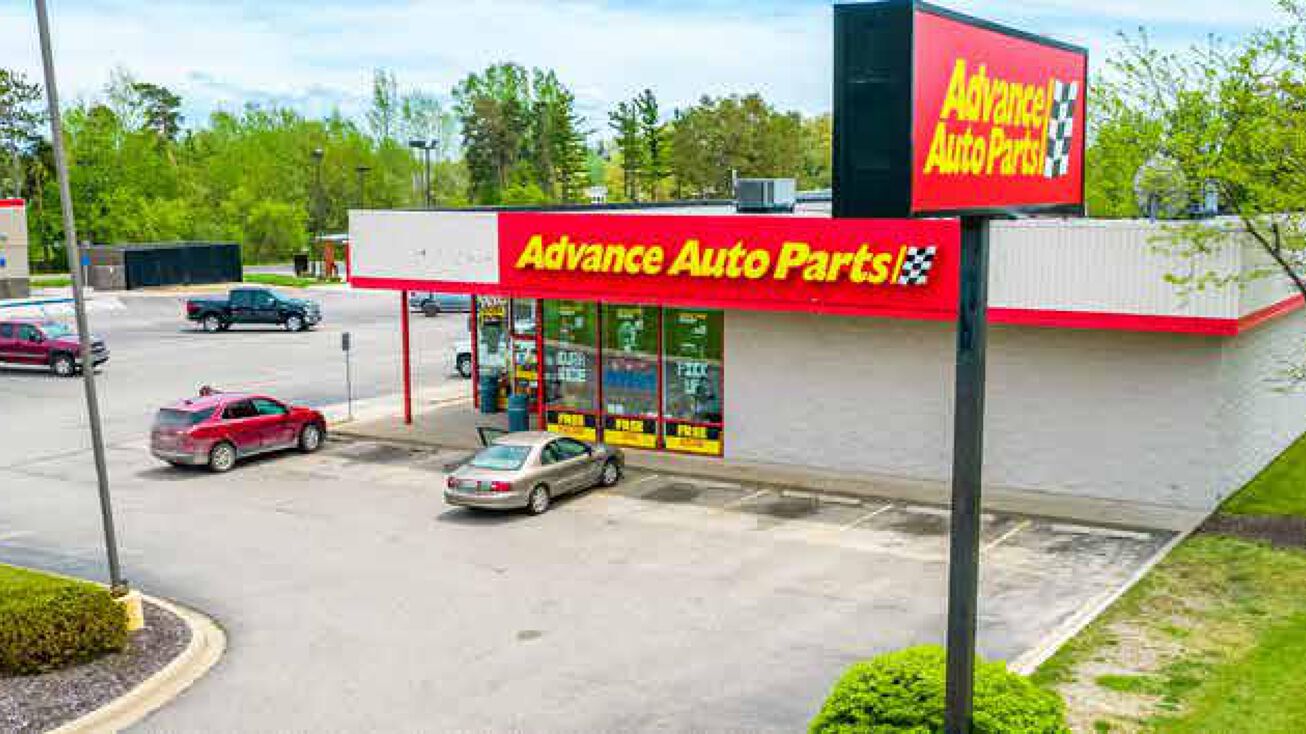 Pictures of Retail property located at 5243 US10, Ludington, MI 49431