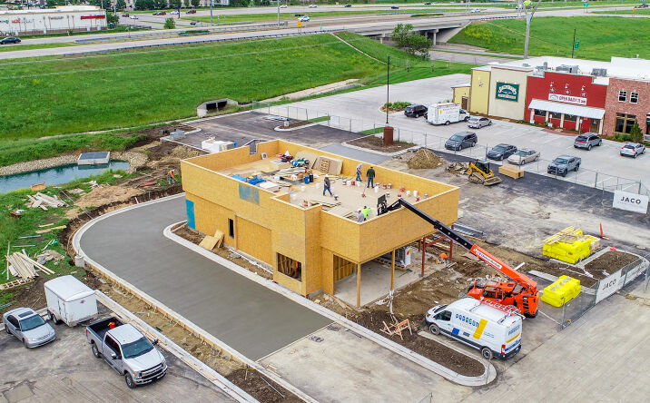 Pictures of Retail property located at 2608 N Greenwich Rd, Wichita, KS 67226 for comps - image #1
