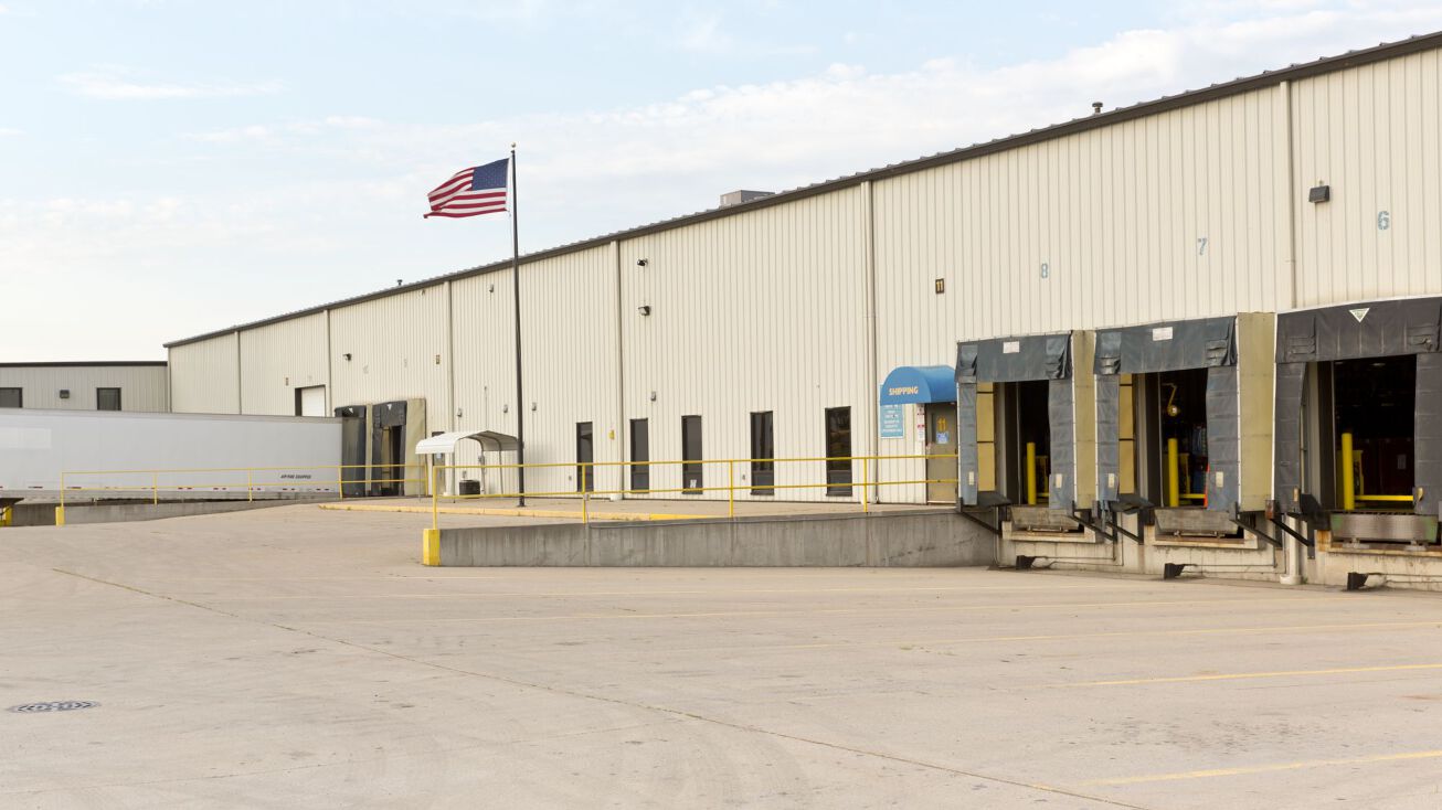 1731 Industrial Pkwy N, WI 54143