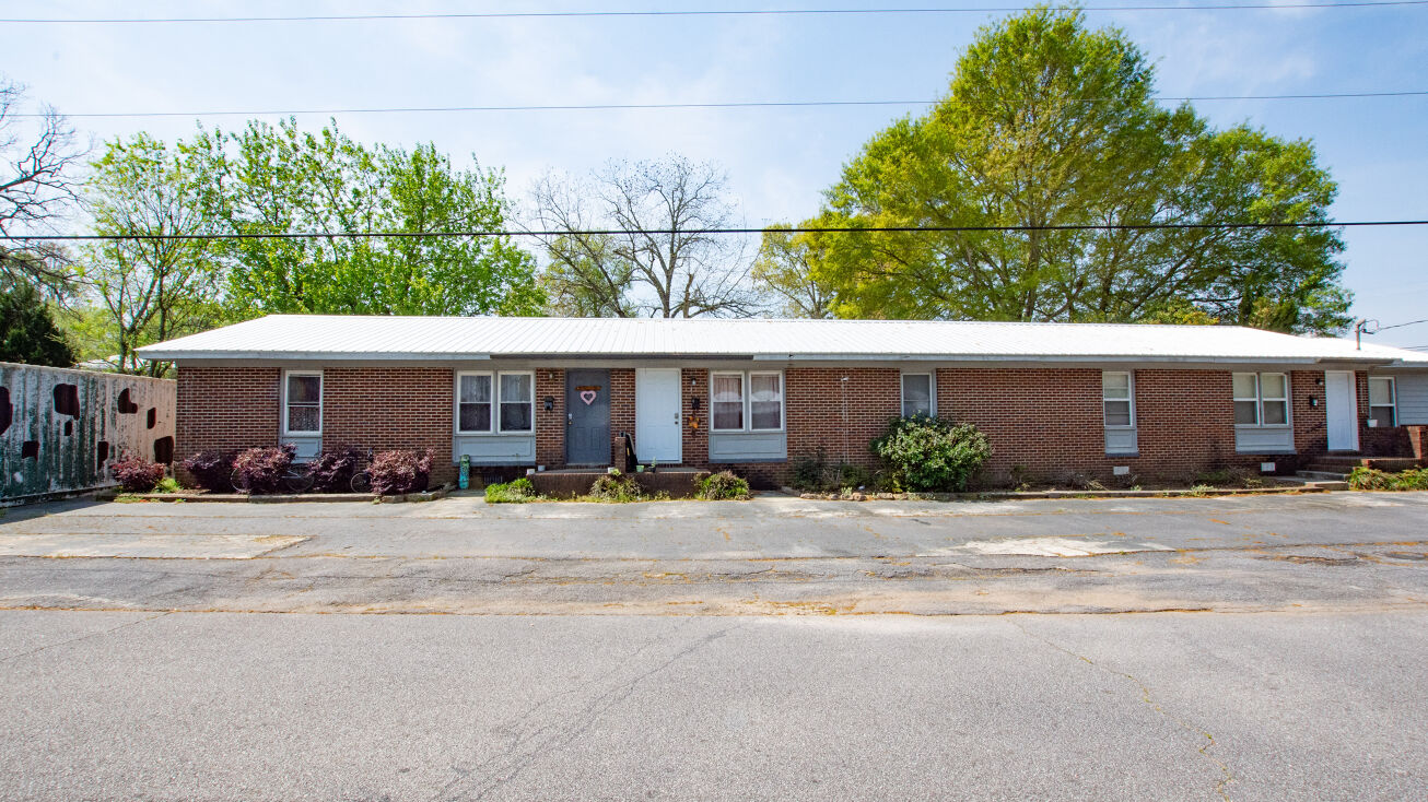 820 Sunset Dr, Athens, GA 30606