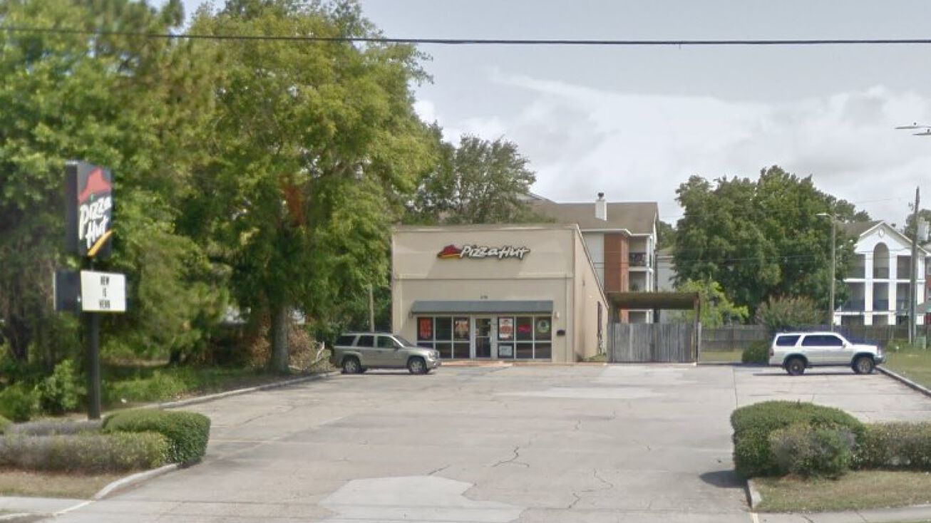 2176 Pass Rd, Biloxi, MS 39531