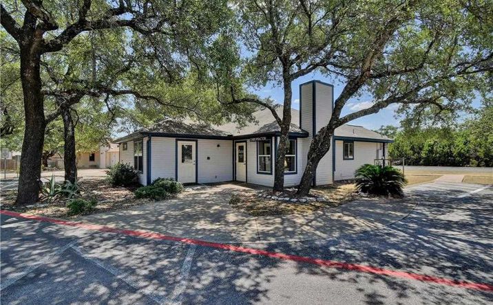 image of property at 808 CRYSTAL FALLS PKWY Leander TX 78641