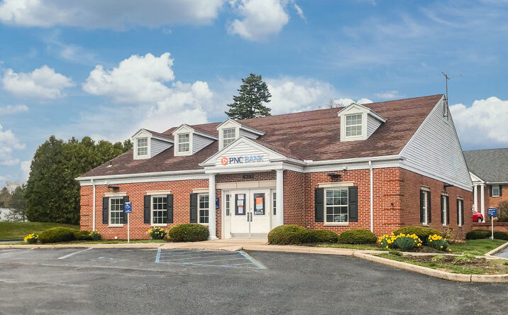 Pictures of Retail, Mixed Use property located at 6392 Monroe St, Sylvania, OH 43560 for comps - image #1
