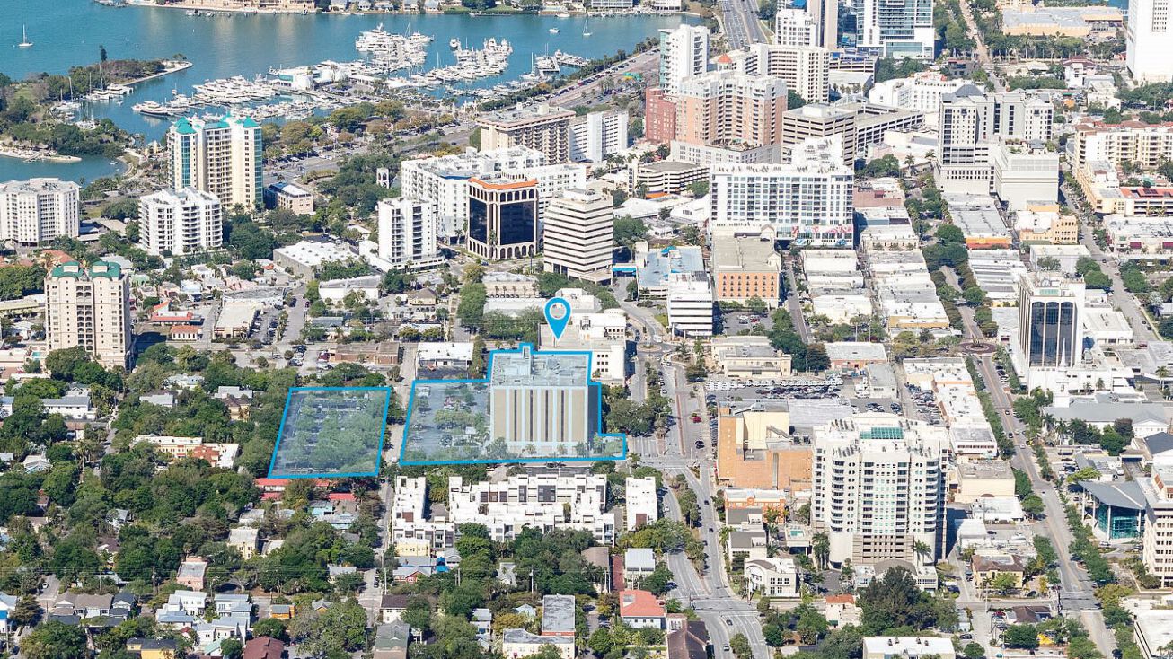 1660 Ringling Blvd, Sarasota, FL 34236