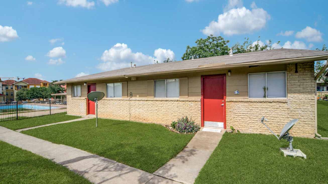 6218 S New Braunfels Ave, San Antonio, TX 78223