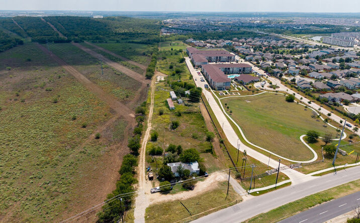 Pictures of Land property located at 6981 McKinney Falls Pkwy, Austin, TX 78744 for sales - image #1