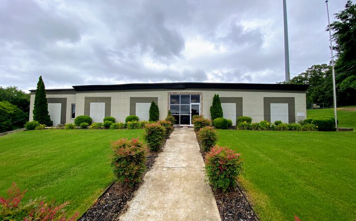 Pictures of Industrial property located at 2910 US-31, Hartselle, AL 35640 for comps - image #1