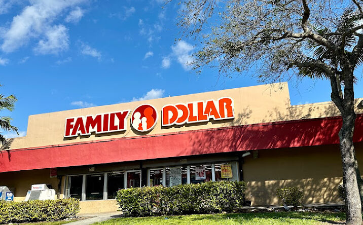 Pictures of Retail property located at 2173 NW 62nd St, Miami, FL 33147 for sales - image #1