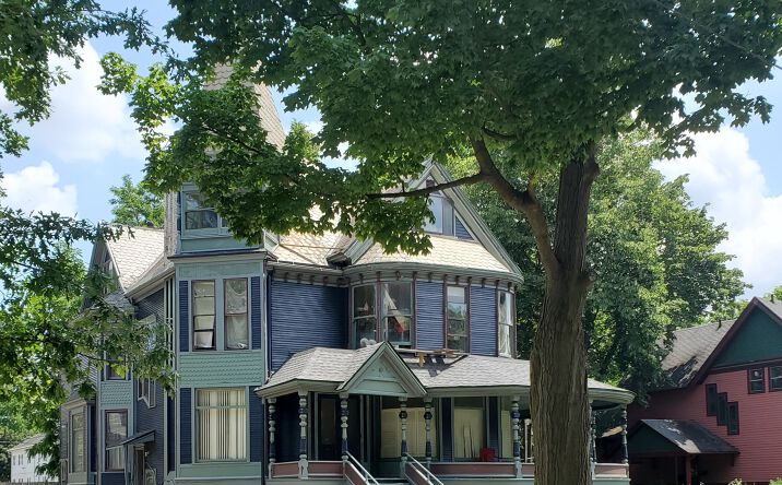 Pictures of Office property located at 820 Lester Avenue, St. Joseph, MI 49085 for sales - image #1