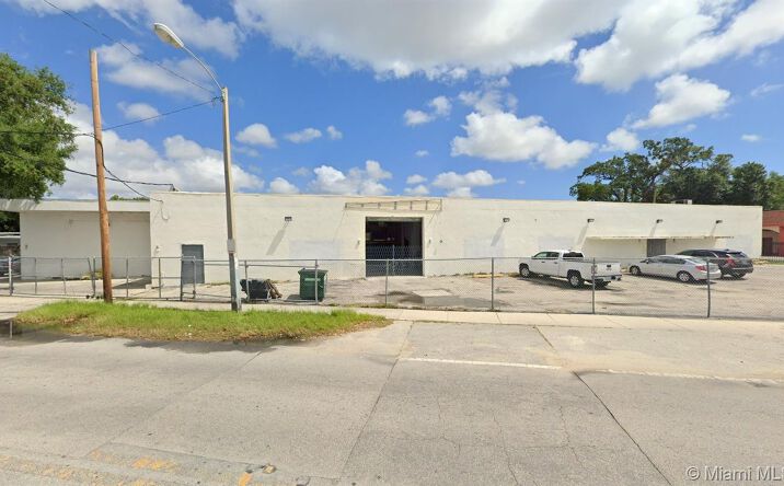 Pictures of Land property located at 1871 NW North River Dr, Miami, FL 33125 for sales - image #1