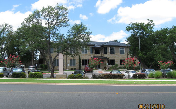 image of property at 7701 SAN FELIPE BLVD Austin TX 78729-7615