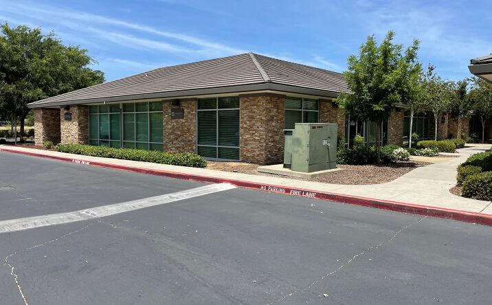 Pictures of Office property located at 1996 Del Paso Rd, Sacramento, CA 95834 for comps - image #1