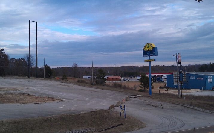 Pictures of Land property located at 14940 Highway 641 South, Holladay, TN 38341 for sales - image #1