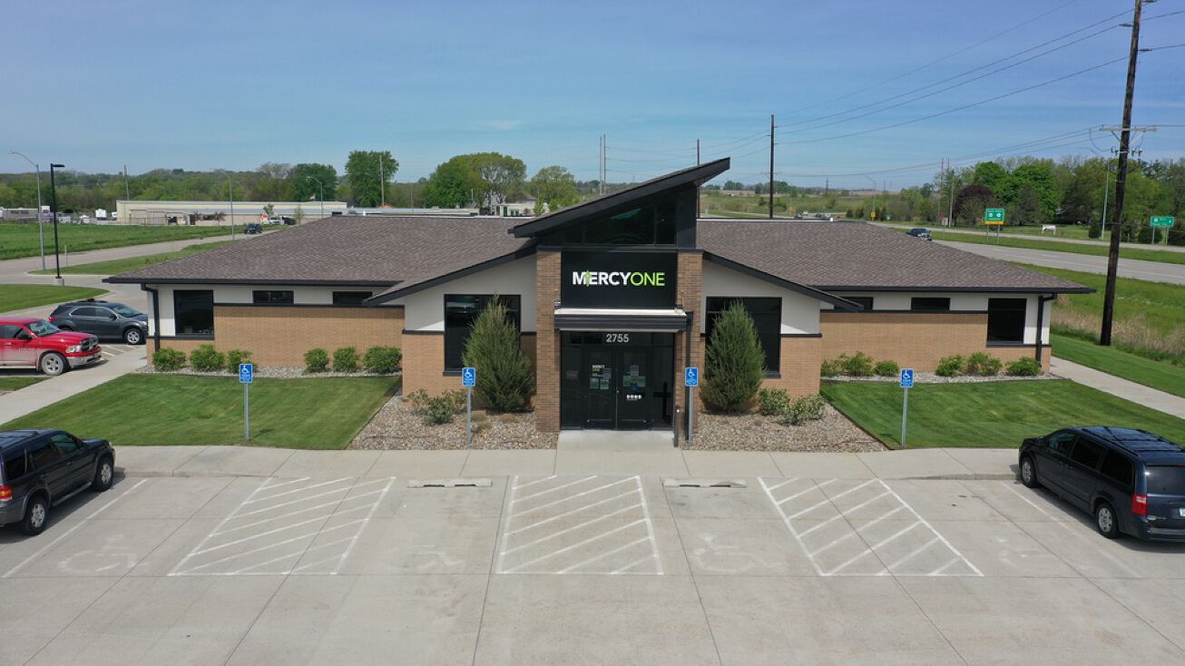 2755 Gateway Dr, Carlisle, IA 50047