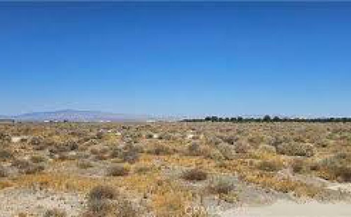 Pictures of Land property located at Holiday Ave & 50-55 St West, Rosamond, CA 93560 for sales - image #1