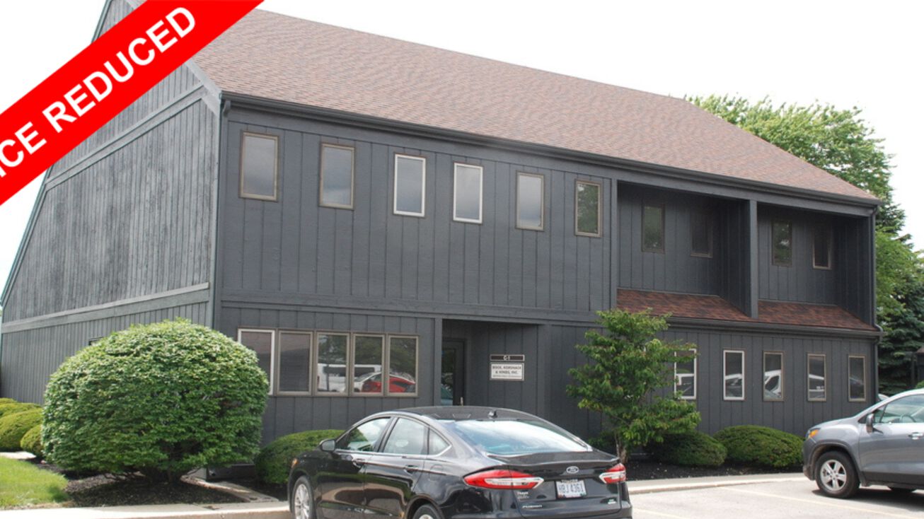 Pictures of Office property located at 1605 Perrysburg Holland Rd, Maumee, OH 43537 for sales - image #1