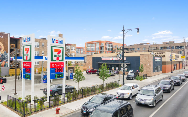Pictures of Retail property located at 1530 W Lawrence Ave, Chicago, IL 60640 for comps - image #1