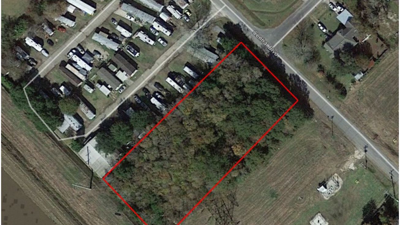 3315 Central Blvd, Nederland, TX 77627