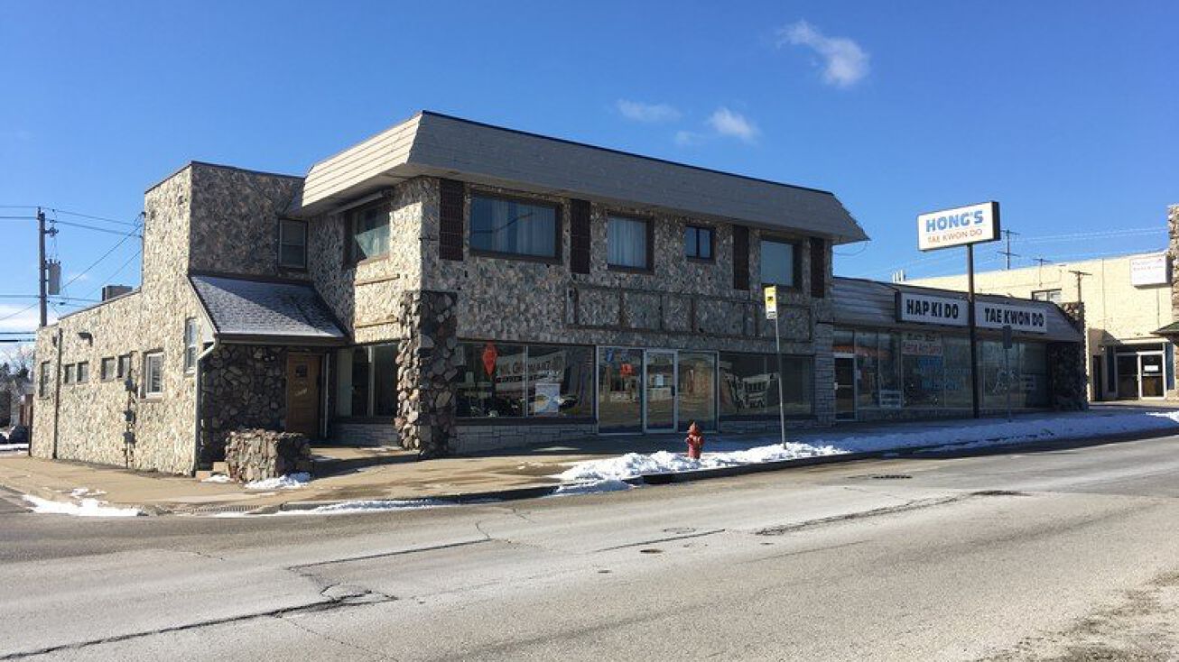 9701 W Greenfield Ave, West Allis, WI 53214