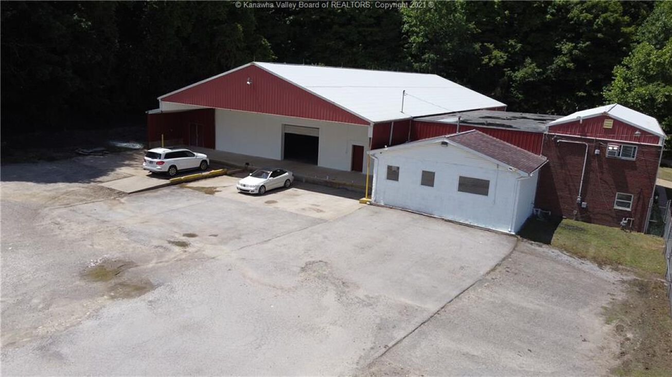 2933 Sissonville Dr, Charleston, WV 25302