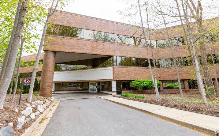 image of property at 5455 CORPORATE DR Troy MI 48098-2627