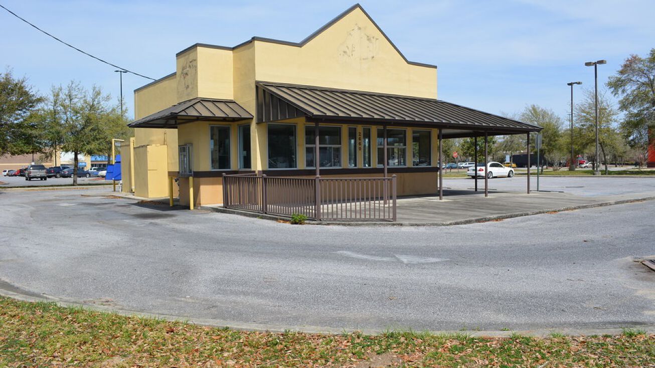 2660 Creighton Road, Pensacola, FL 32504