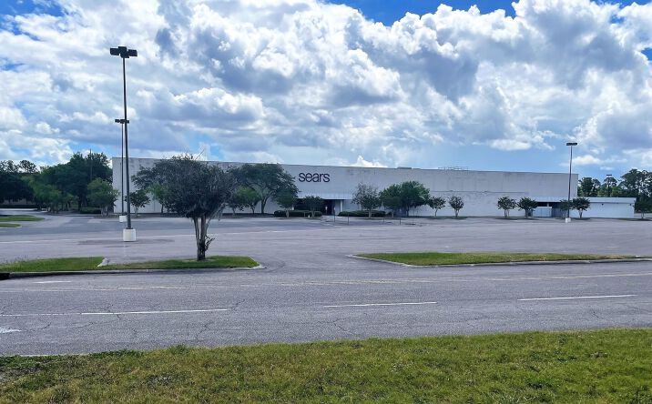 Pictures of Retail property located at 1910 Wells Rd, Orange Park, FL 32073 for sales - image #1