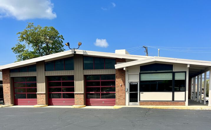 Pictures of Retail property located at 5 S Madison St, Oswego, IL 60543 for sales - image #1