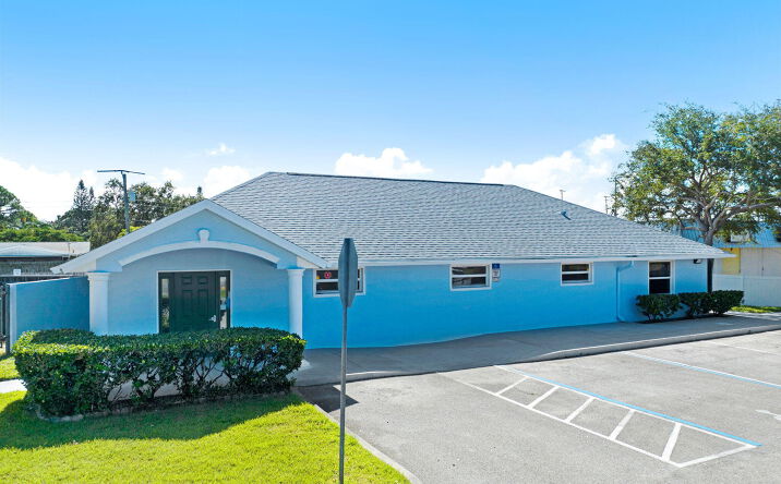 Pictures of Retail property located at 1571 Aurora Road, Melbourne, FL 32935 for sales - image #1