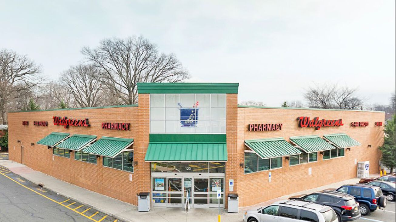 120 E 1st Ave, Roselle, NJ 07203