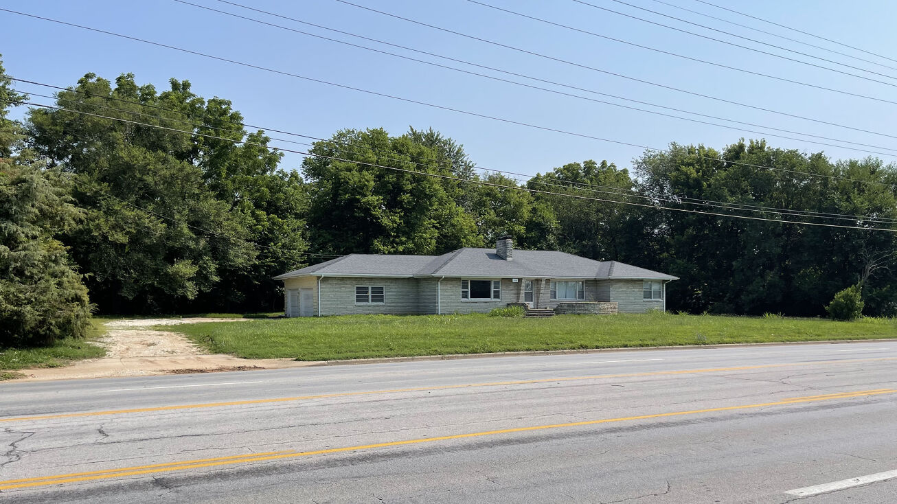 829 W Battlefield Rd, Springfield, MO 65807