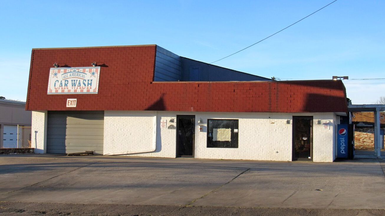 221 Commerce St, Danville, VA 24541