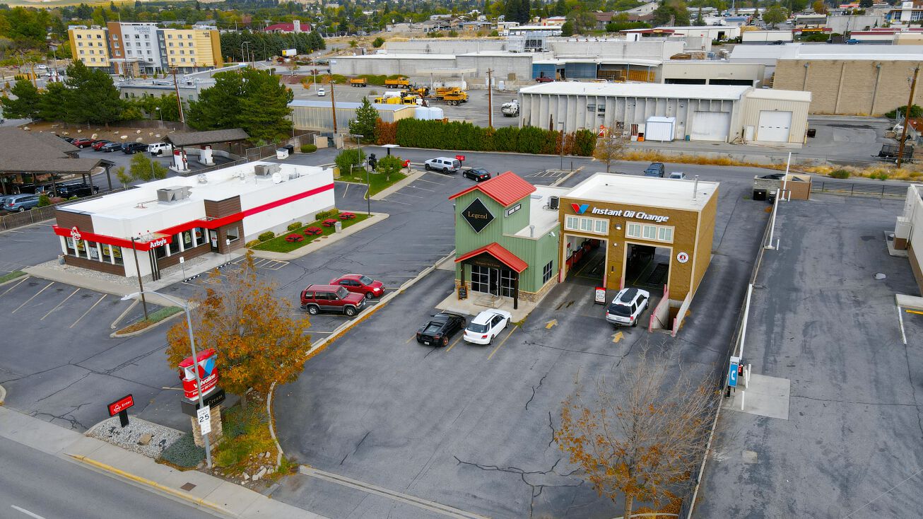 159 Valley Mall Pkwy, East Wenatchee, WA 98802 Retail Property for