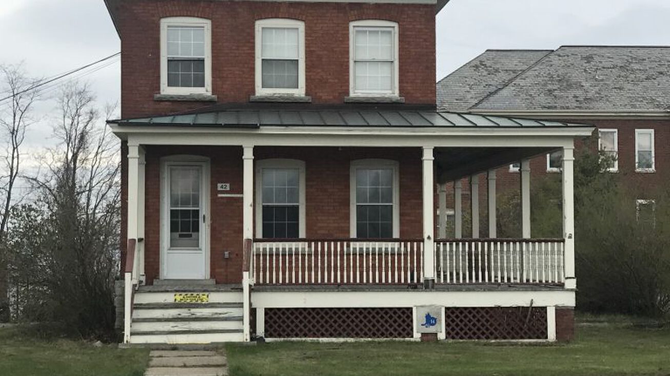 42 US Oval Plattsburgh, Plattsburgh, NY 12901 Office Property for