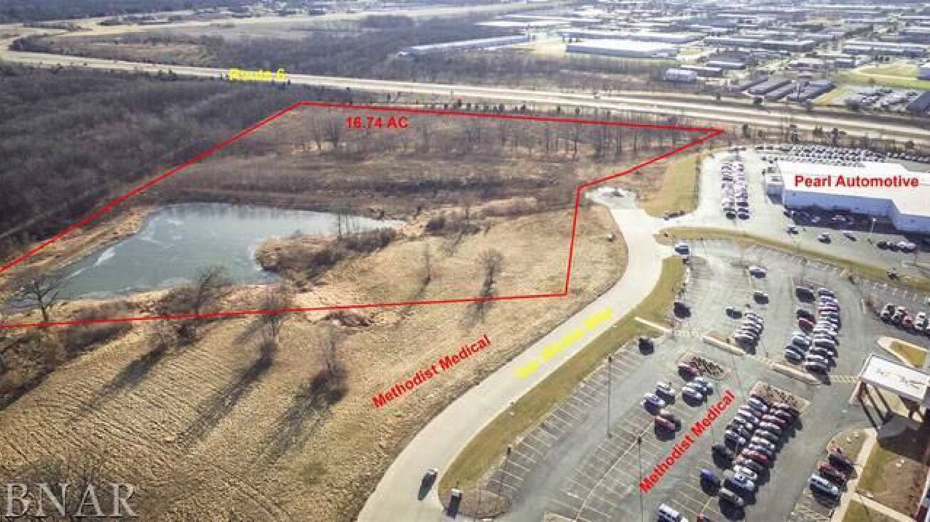 W Van Winkle Way, Peoria, IL 61615