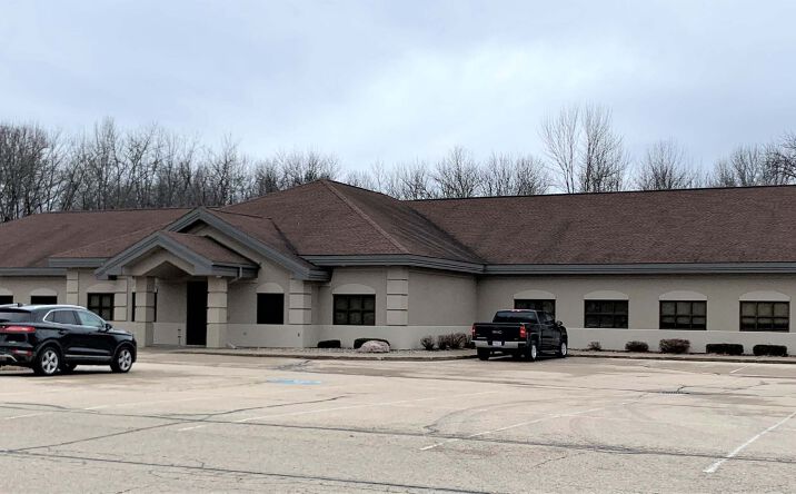 Pictures of Office property located at 1301 Cheri Boulevard, Marinette, WI 53143 for sales - image #1