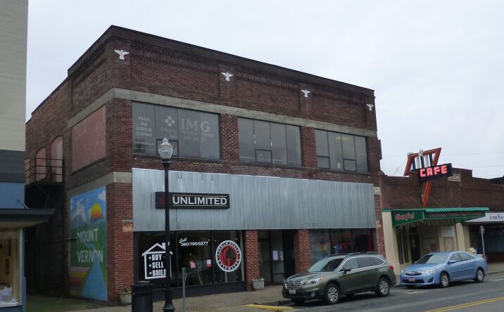 Pictures of Office property located at 307 S 1st St, Mt Vernon, WA 98273 for comps - image #1