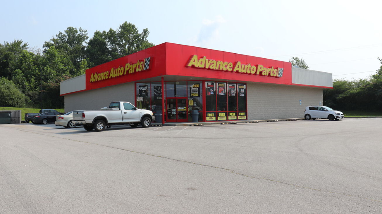 1105 Knoxville Hwy, Wartburg, TN 37887