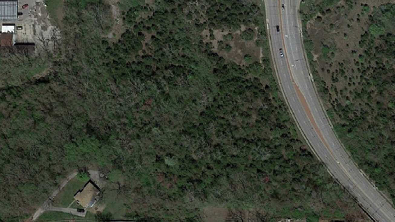 5901 Parallel Pkwy, Kansas City, KS 66102