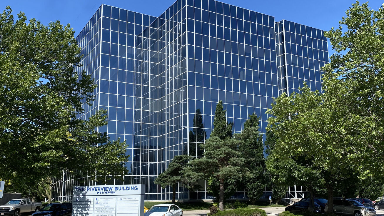 345 Riverview St, Wichita, KS 67203