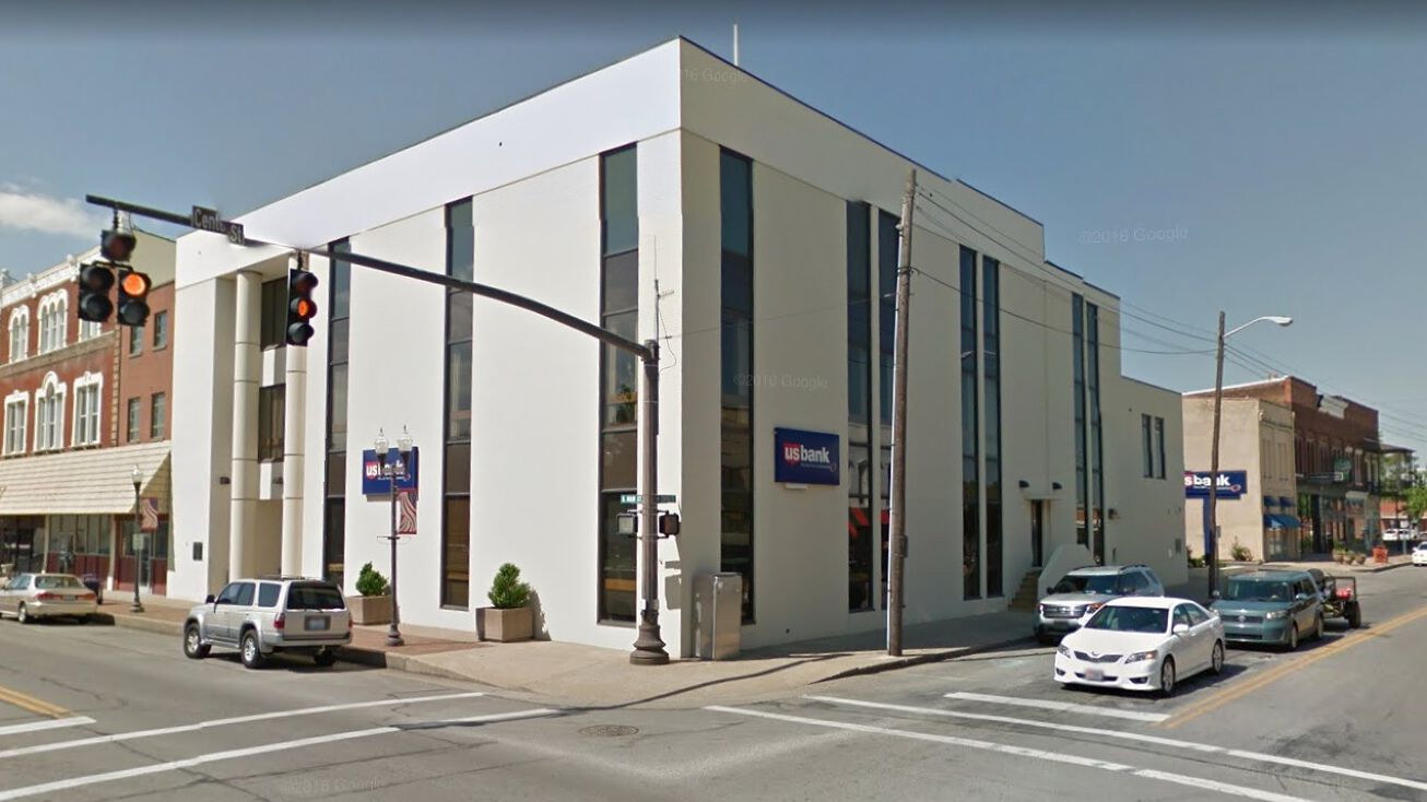 1 S Main St, Madisonville, KY 42431