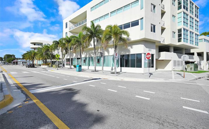 Pictures of Retail, Multifamily, Office property located at 2301 Wilton Dr # C5, Wilton Manors, FL 33305 for sales - image #1