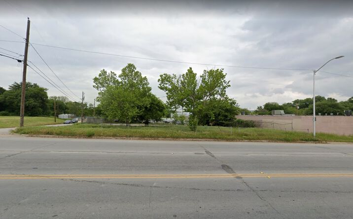 image of property at 1001 RIVERSIDE DR Fort Worth TX 76111-3607