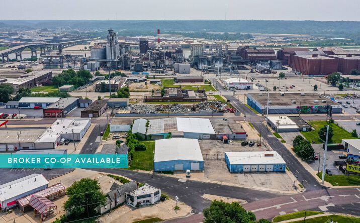 Pictures of Industrial property located at 312 Edmund St, Peoria, IL 61611 for comps - image #1