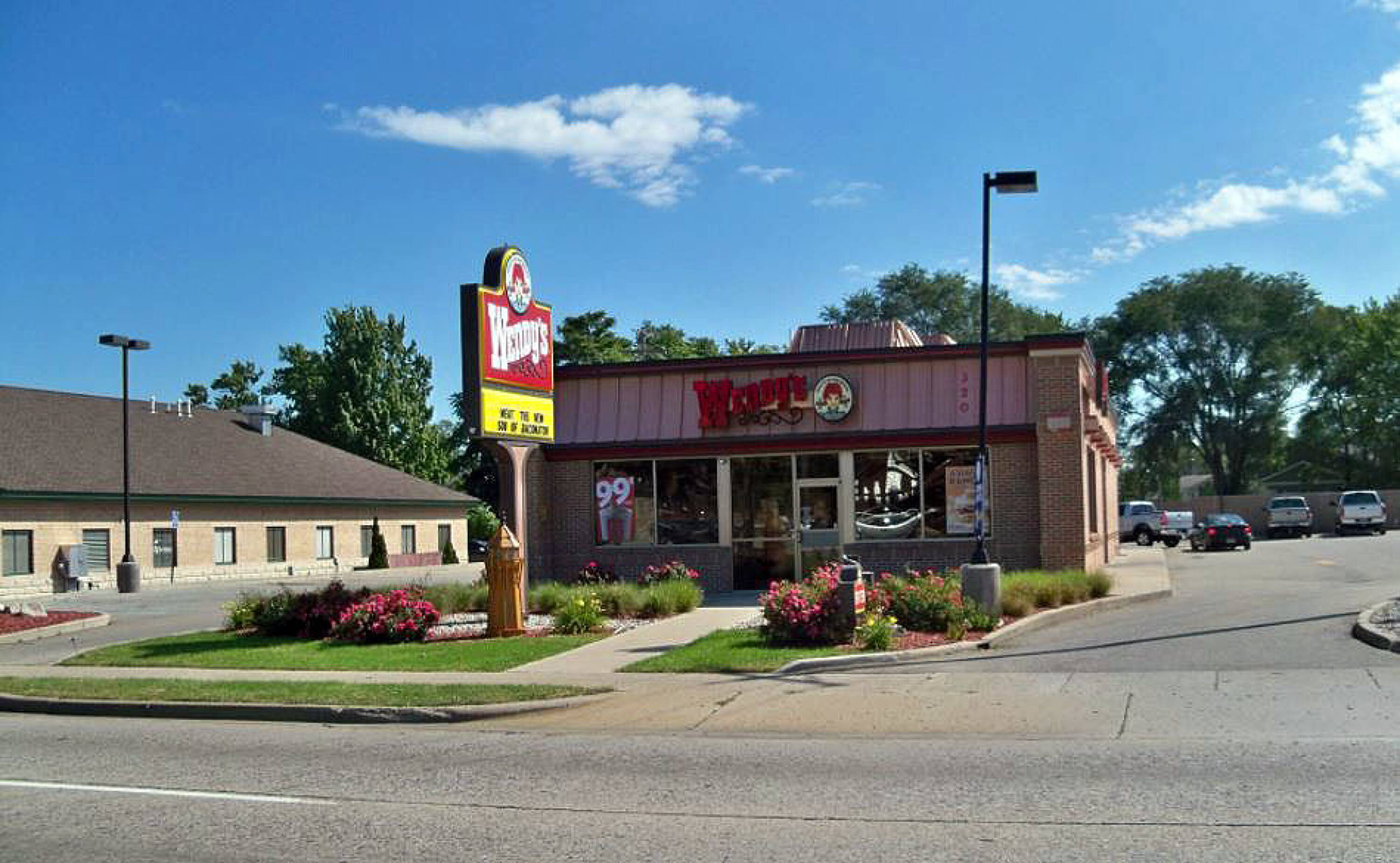 320 N Beacon Blvd, Grand Haven, MI 49417