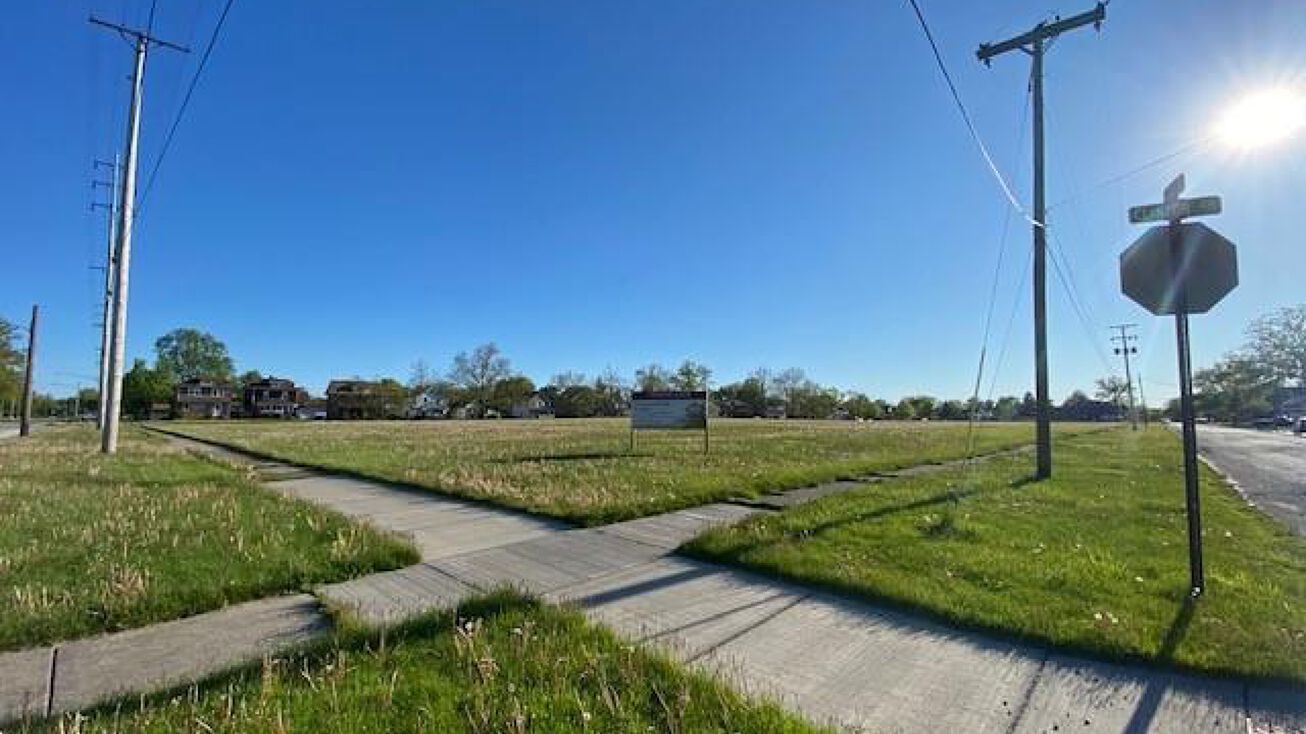 E. 32 + E. 33, Lorain Lots, Lorain, OH 44055