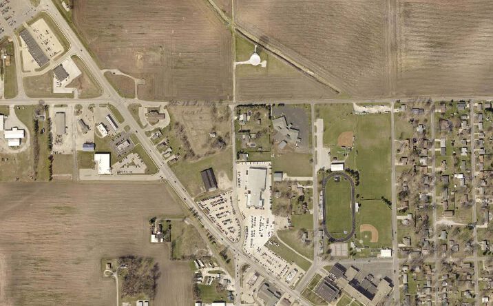 Pictures of Land property located at 1100 Schuyler Ln, Taylorville, IL 62568 for sales - image #1