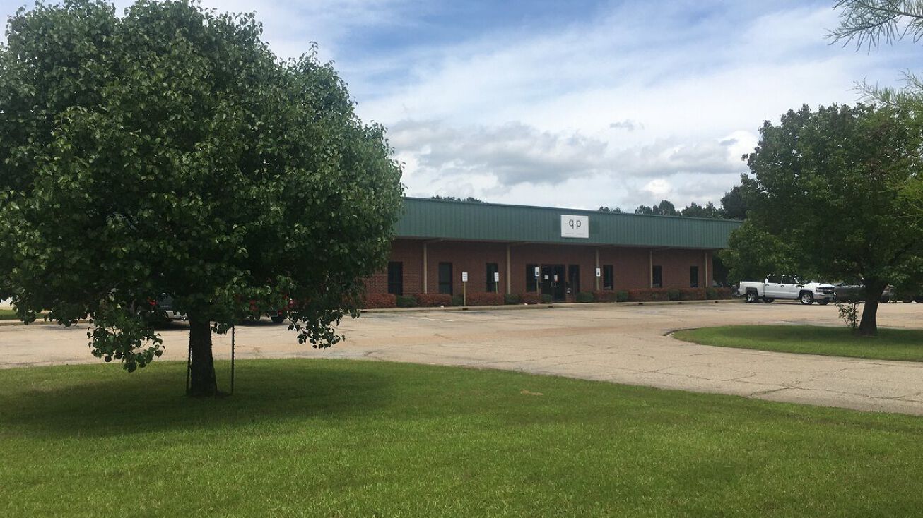 1095 E Commerce Ave, Gladewater, TX 75647 Industrial Property for