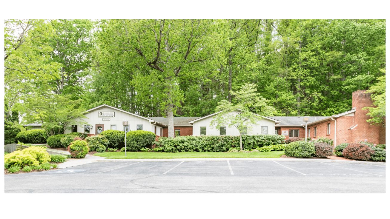 Pictures of Office property located at 2206 S Main St, Blacksburg, VA 24060 for sales - image #1